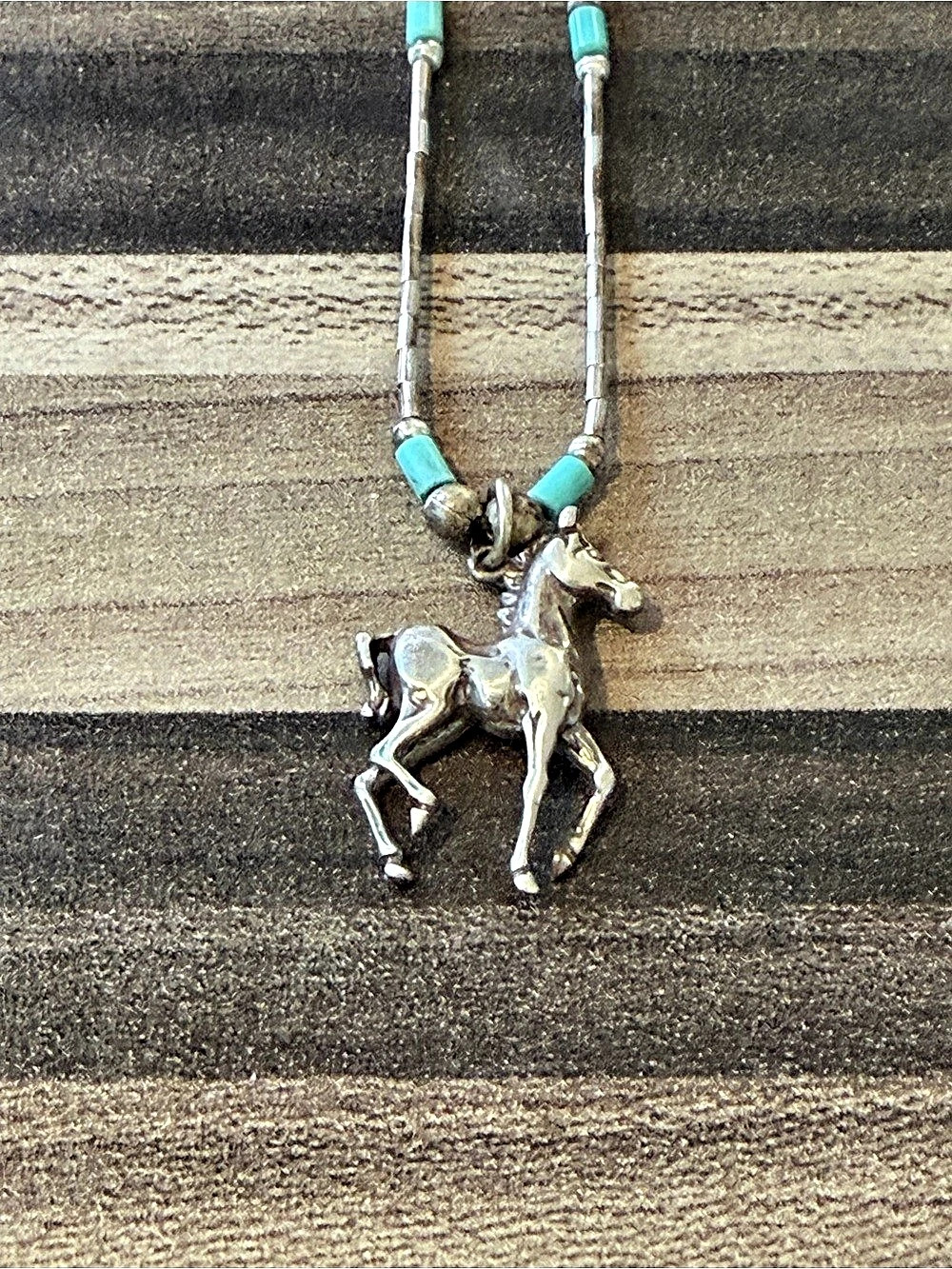 18โ 925 Liquid Silver Native American Turquoise Bead Horse Pendant Necklace #404